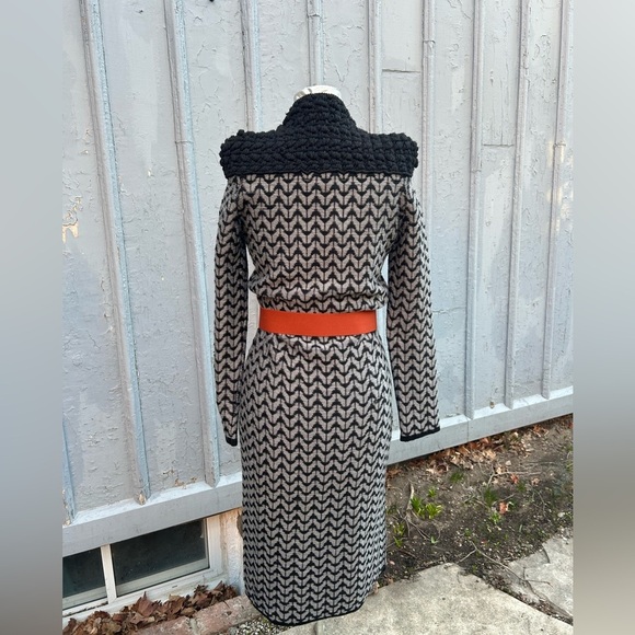 Roland Mouret knit sweater dress, size 12 - Picture 4 of 17